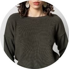 03 blusa lisa decote canoa tricot feminino